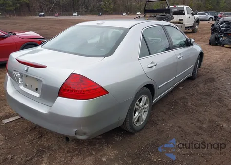 2006 Honda Accord 2.4 Ex z USA, uszkodzony, nr VIN 1HGCM56726A026820